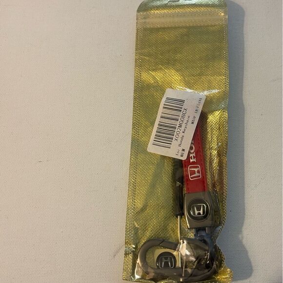 Honda Logo Key Fob Keychain in Red Leather NWT - Picture 4 of 4